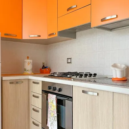 Nice In Lido With 2 Bedrooms And Wifi Apartmán