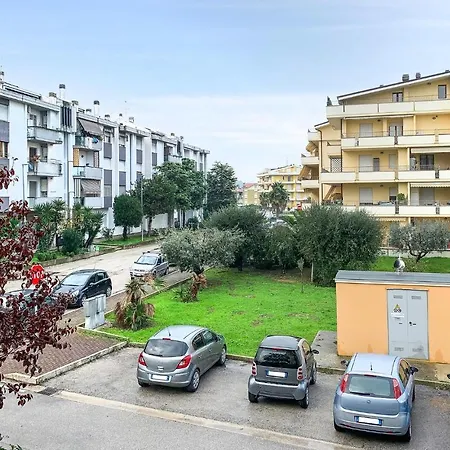 Nice In Lido With 2 Bedrooms And Wifi Tortoreto